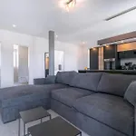 Stone House דירה באסקה וודה