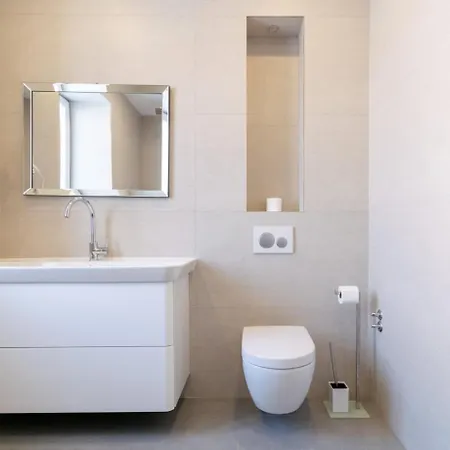 아파트 Stone House *