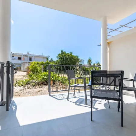 Stone House 아파트 바스카보다